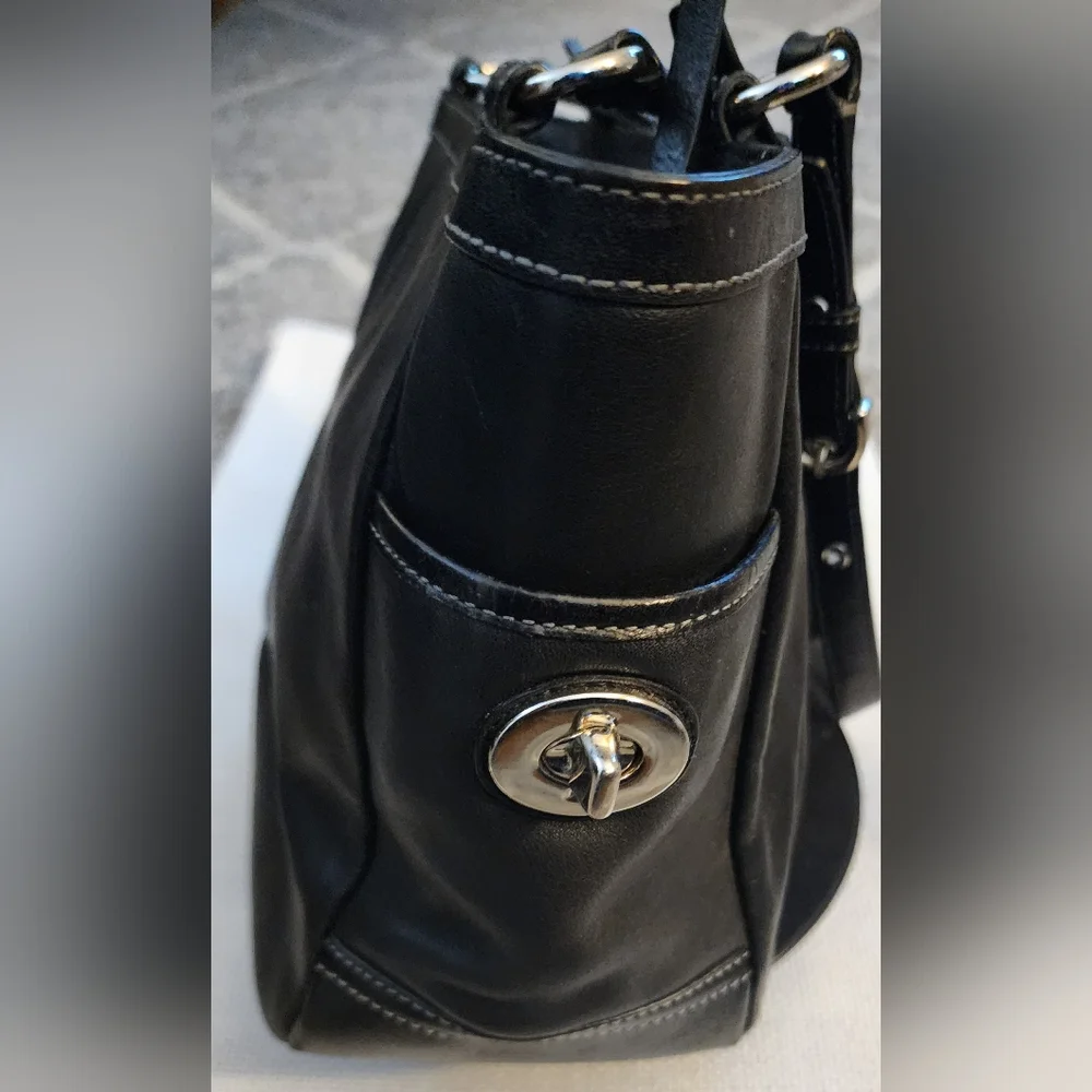 Coach Black Leather Pleated Shoulder Bag. F13759 - Picture 5 of 16